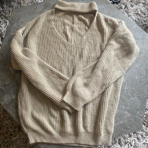 PRETTY LITTLE THING SWEATER